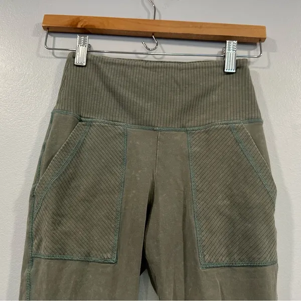 Aerie Green Jogger Pants Size Small - Image 3