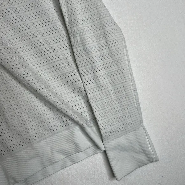 Lululemon Athletica Gray Swiftly Breathe Long Sleeve - Image 4