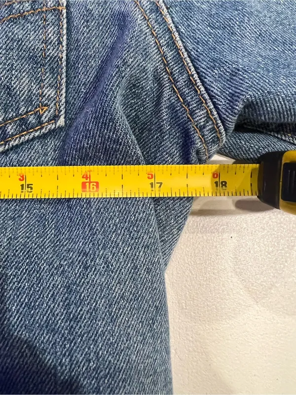 Vintage Levi s Woman-small Sherpa Lined Blue Jean Jacket - Image 5