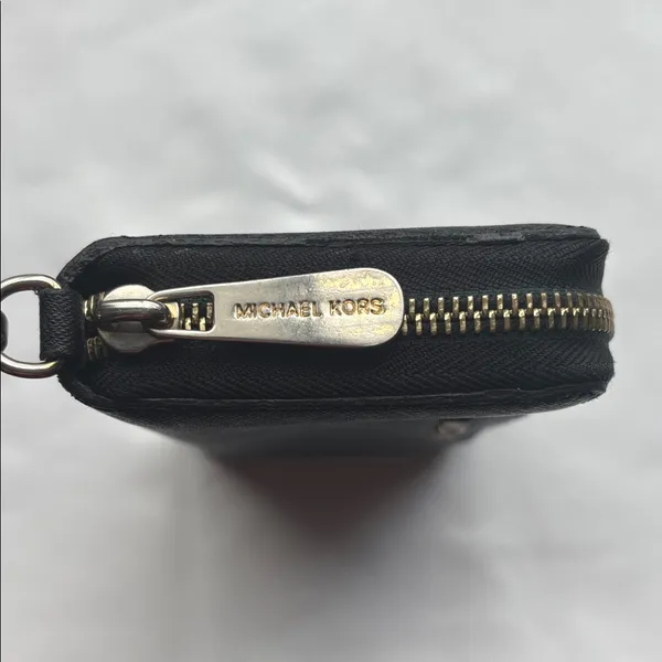 Michael Kors Leather Zip Around Wallet / Wristlet Black GUC - Image 6