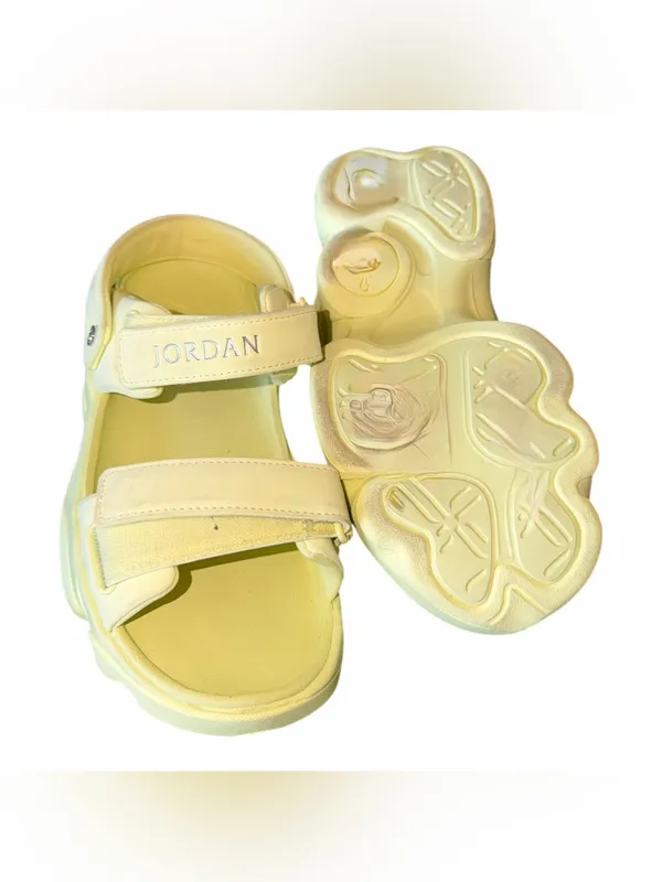 NEW Jordan Deja Sandal 9 M, LUMINOUS GREEN/ SILVER - Image 8