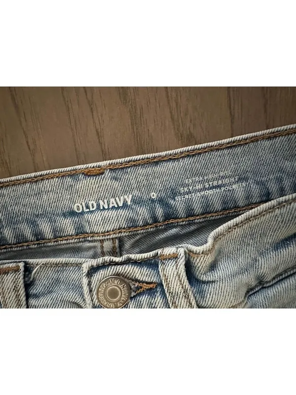 Old Navy Light Blue Sky High Straight Leg Jeans - Size 0 - Image 3