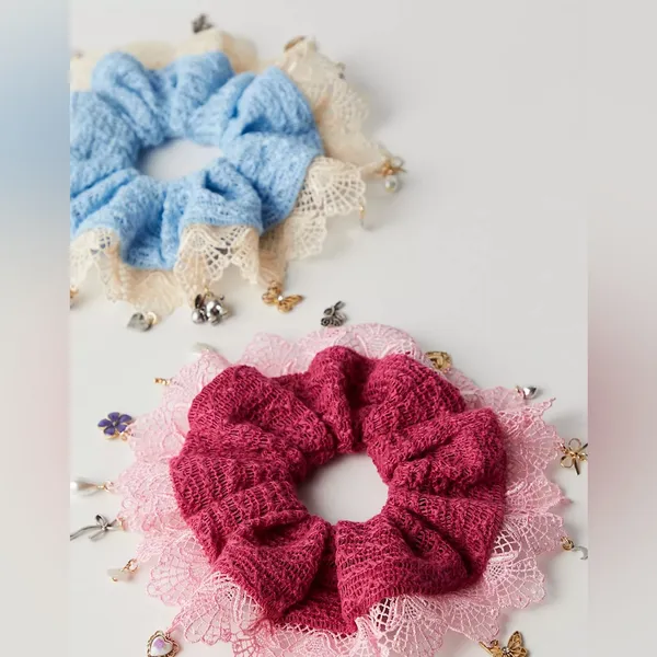 Free People Esmerelda Pony Locket Scrunchie in pink - Image 2