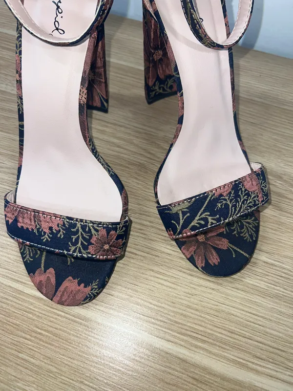 Qupid Floral Block Heel - Image 3