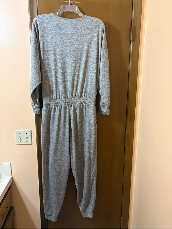 Vuori Long Sleeve Lux Jumpsuit in Clay Heather Gray - Image 5