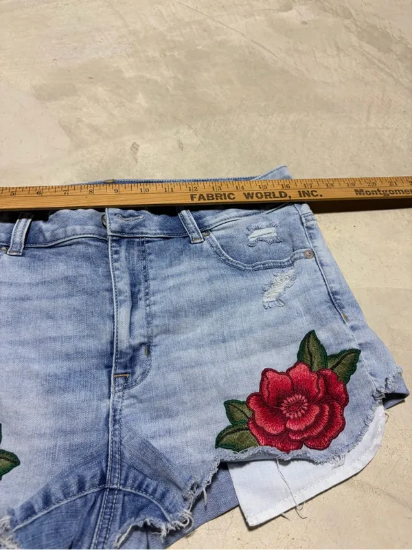 American Eagle Outfitters Blue Denim hi-rise shortie Red Rose Embroidery 14 - Image 4