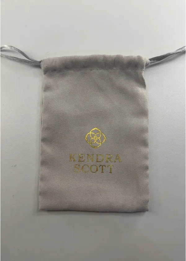 Kendra Scott Necklace Gold - Image 4