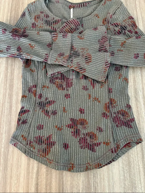 Free People Layer Me Floral Ribbed Henley Top Women’s Size Medium - Image 6