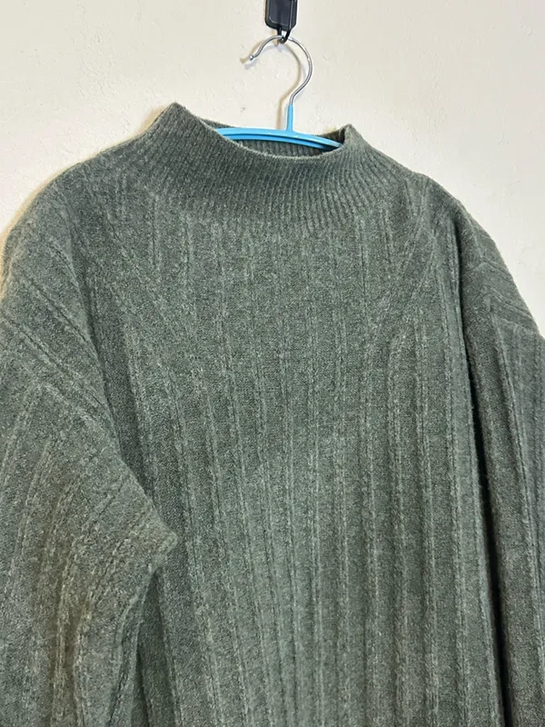 Lululemon Army Green Twin Rib Turtleneck‎ Sweater Heathered Dark Olive Size 8 - Image 4