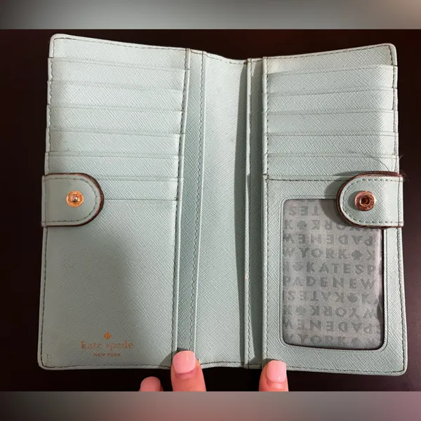 Pre-Loved Kate Spade Dana Large Slim Bifold Wallet - Image 3