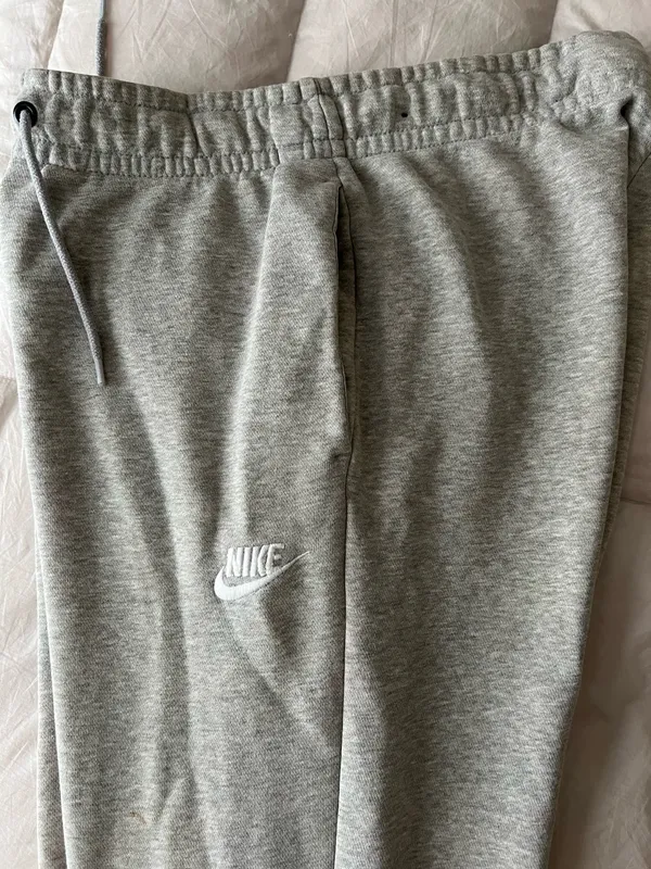 Nike Grey Sweatpants - Image 3