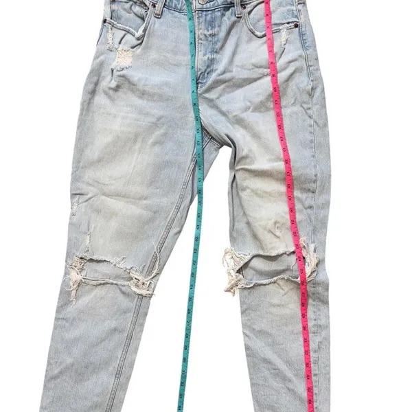 Abercrombie Curve Love High Rise Skinny Distressed Light Wash Blue Jeans Size 30 - Image 4