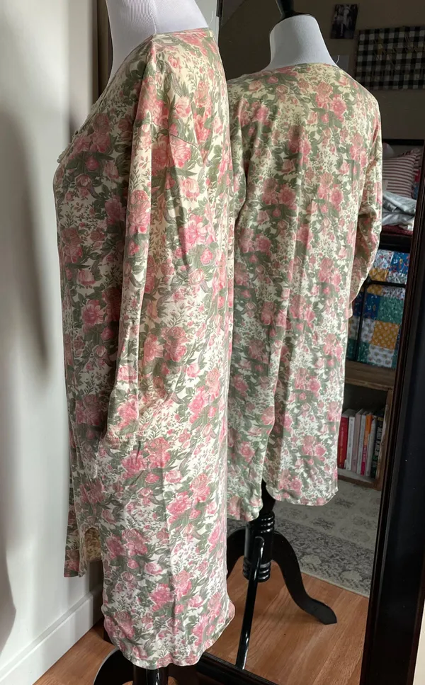 Victorias Secret Gold Label Floral Nightgown - Image 4