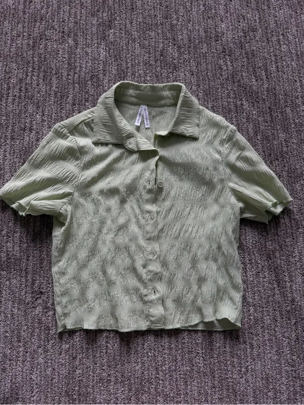 Urban Outfitters Light Sage Textured Button-Down Short Sleeve Top - Image 4