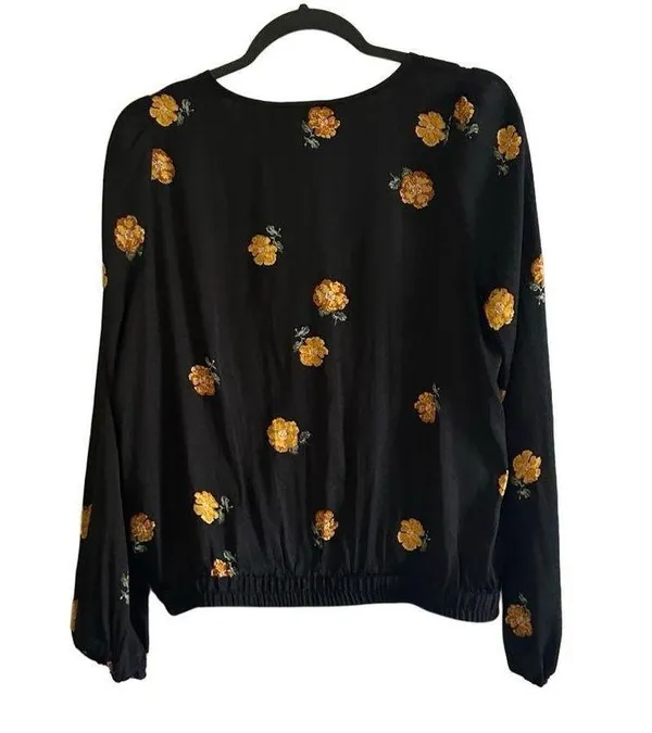 Bubble-Sleeve Wrap Top in Floating Florets Size M - Image 4