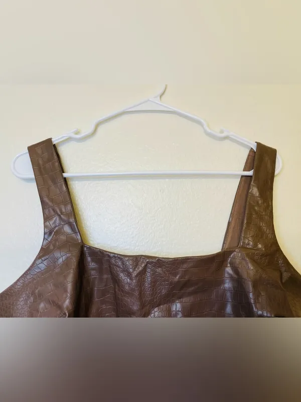 Express NWT Body Contour Croc Faux Leather Square Neck Cropped Tank‎ Top Size XL - Image 3