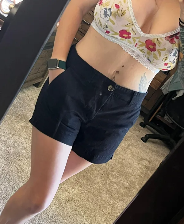 Old Navy Everyday Shorts - Image 5