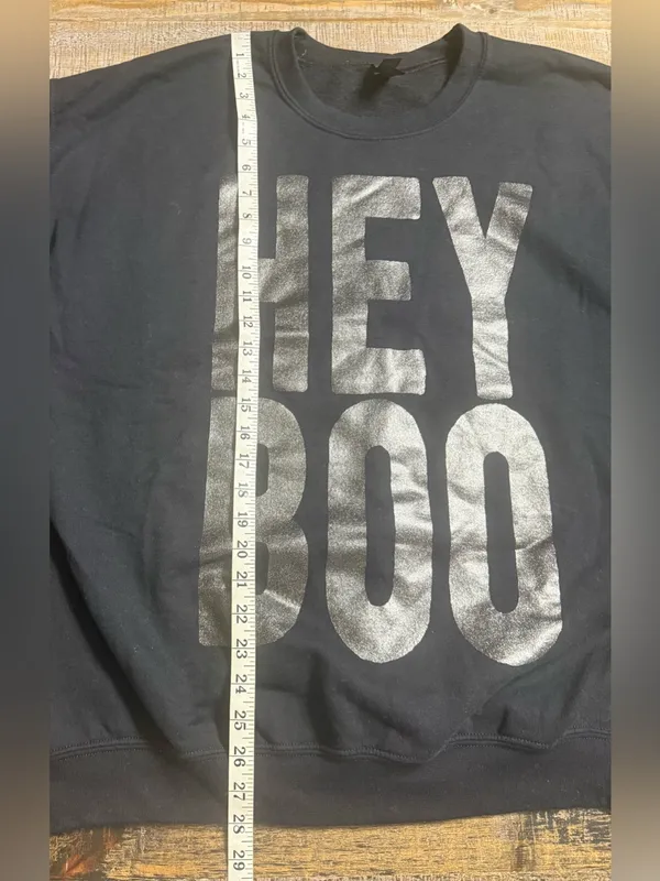 Gildan Black Crewneck Sweatshirt with Glitter metallic Hey Boo Graphic - Image 8