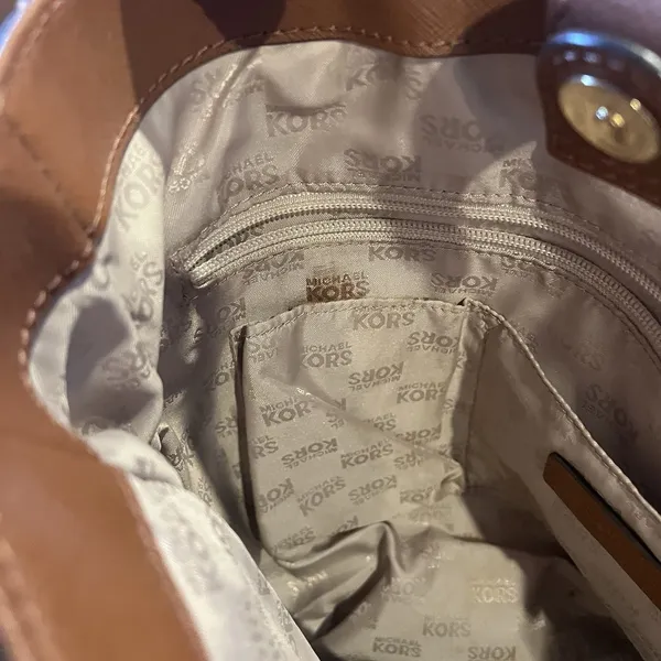 Women’s Michael Kors Jet Set Large Travel Tote Brown Camel Saffiano Leather - Image 9