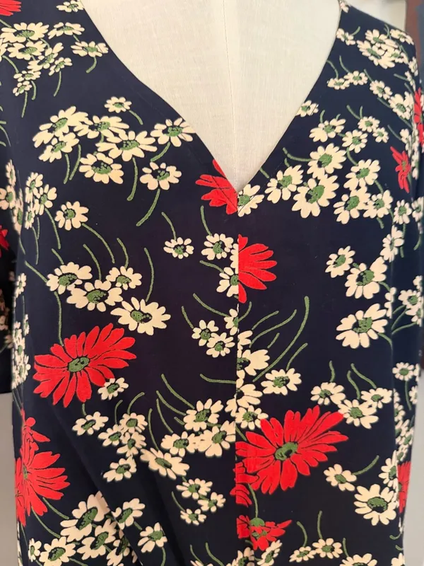 Madewell Navy Hillside Daisy V-Neck Tie-Front Top with Floral Print Sz M - Image 4