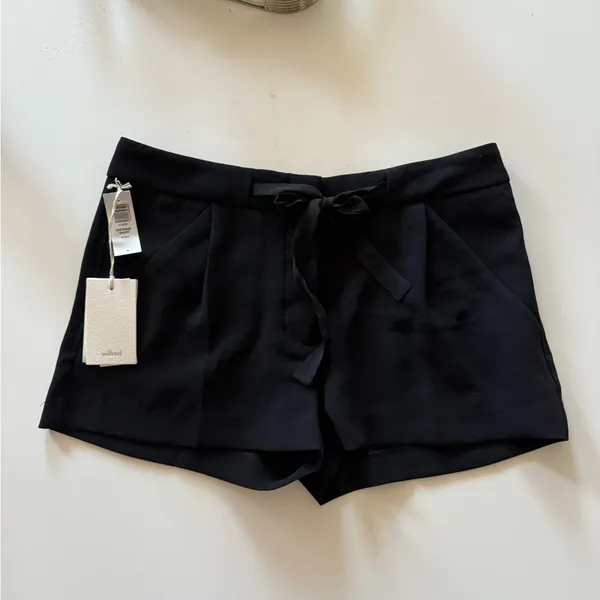 Aritzia Wilfred Exergue Short in Black, size 6 - Image 3