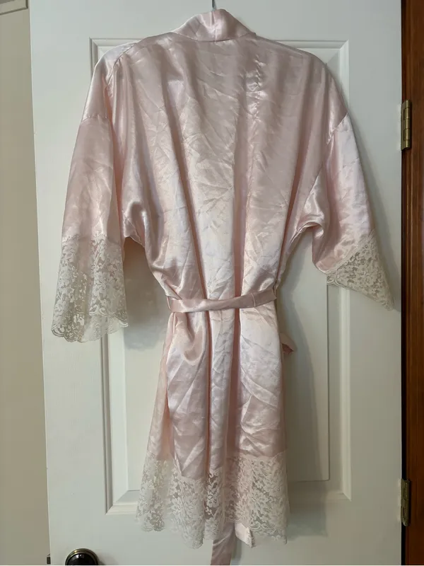 Christian Dior Pink Satin Lace Robe - Image 2