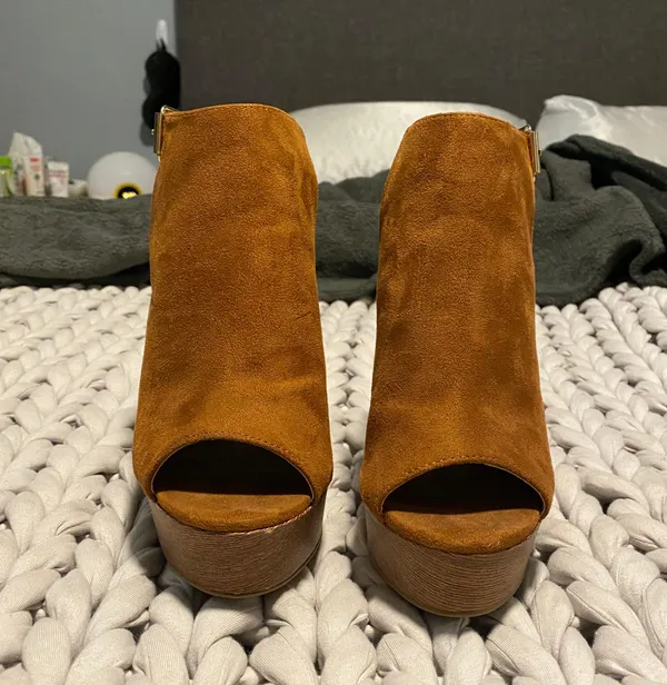 Target Tan Wedges - Image 2