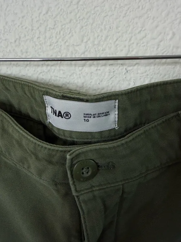 Aritzia TNA Supply Cargo Pant Green Womens Size 10‎ - Image 5