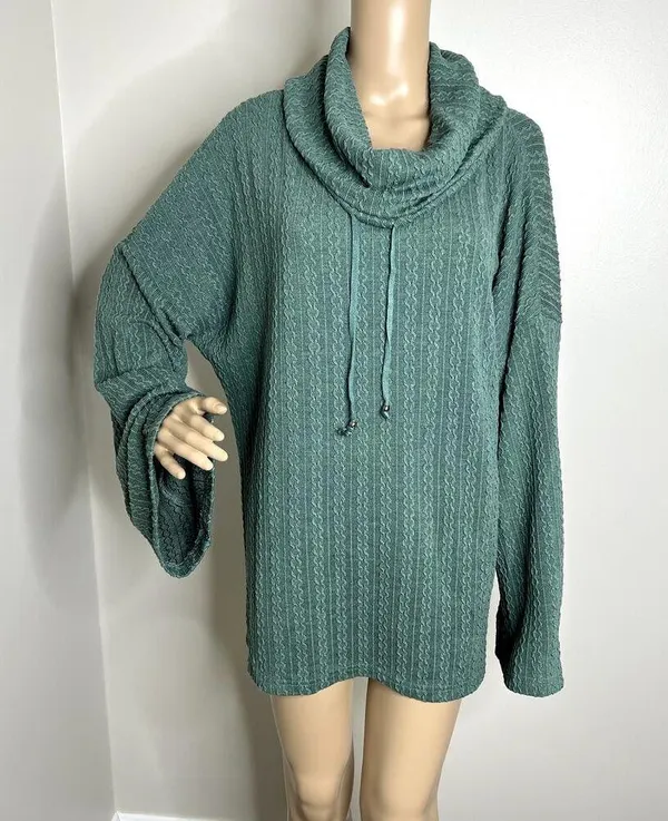 Suzanne Betro Green Textured Cowl Sweater - Image 8