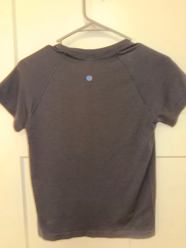 Lululemon Swiftly Tech Short Sleeve Race Length - Image 2