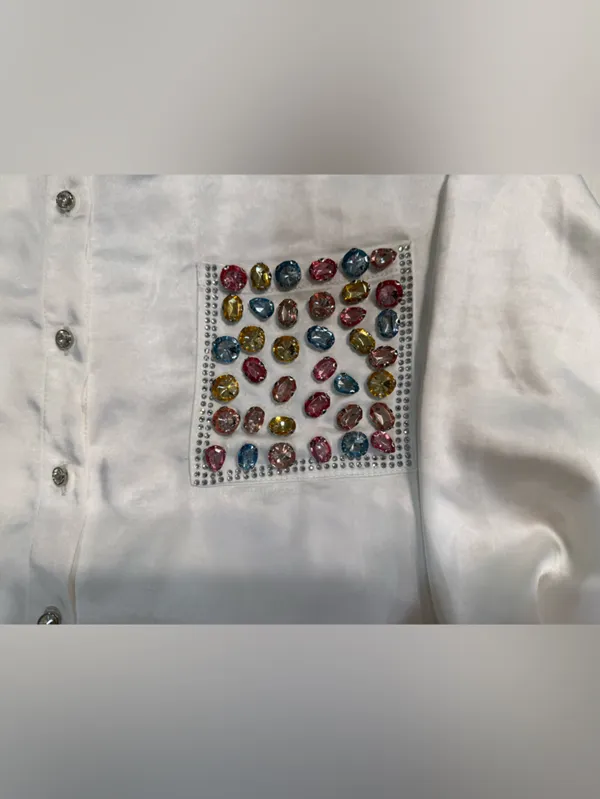 Blue b. Boutique Jeweled White Button Down Women’s Size Medium NWT - Image 2