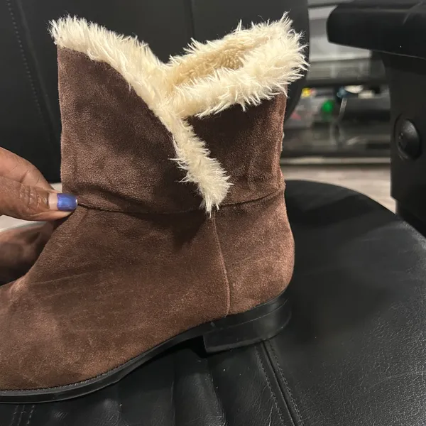 Ellen Tracy Brown Suede Boots with Faux Fur Trim - Image 5