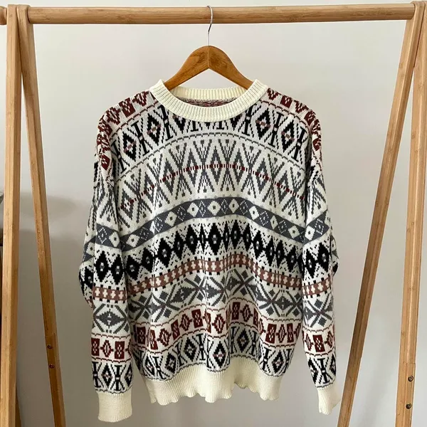 American Vintage Vintage Abstract Geometric Fair Isle Patterned Crewneck Sweater in Cream - Image 3