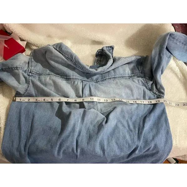 H&M Women’s Chambray Denim Pearl Snap Up Shirt, 4 Soft - Image 8
