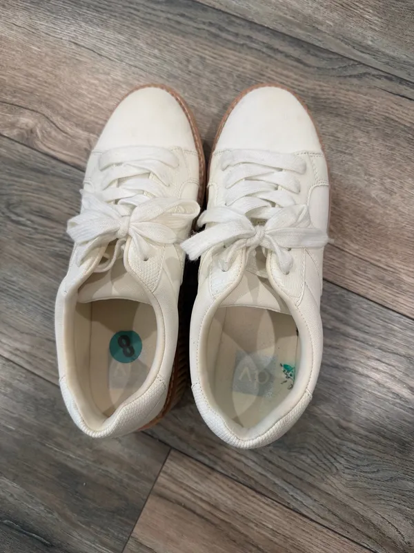 DV by Dolce Vita Platform Sneakers - Image 8