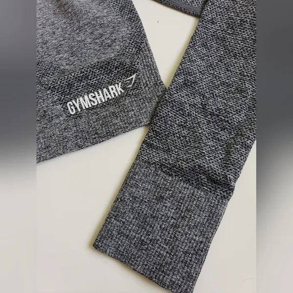 Gymshark Cropped Athletic Sports Top - Image 5