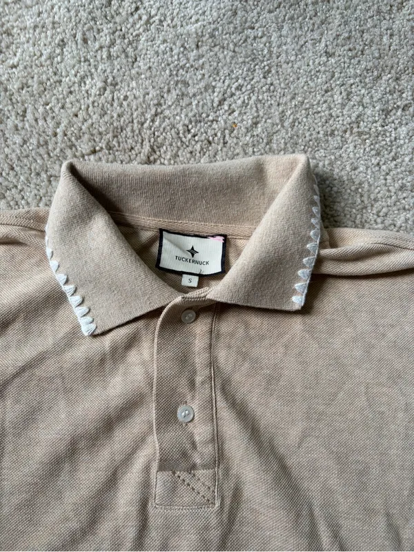 Tuckernuck sandstone Pique Holmes Boyfriend Polo beige short sleeve size small - Image 7