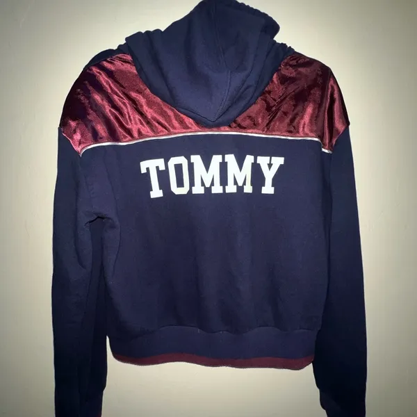 Medium‎ Tommy Hilfiger Hoodie - Image 3