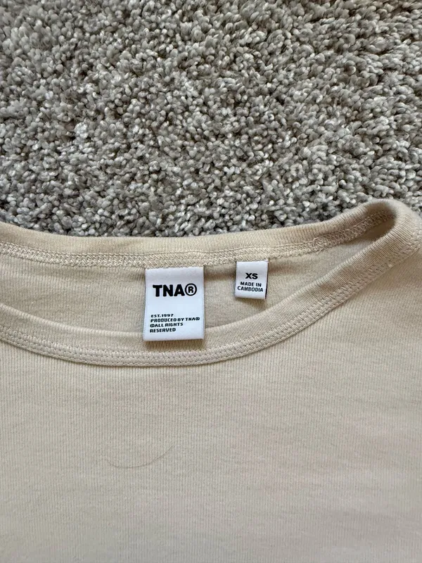 Aritzia TNA Long Sleeve - Image 2