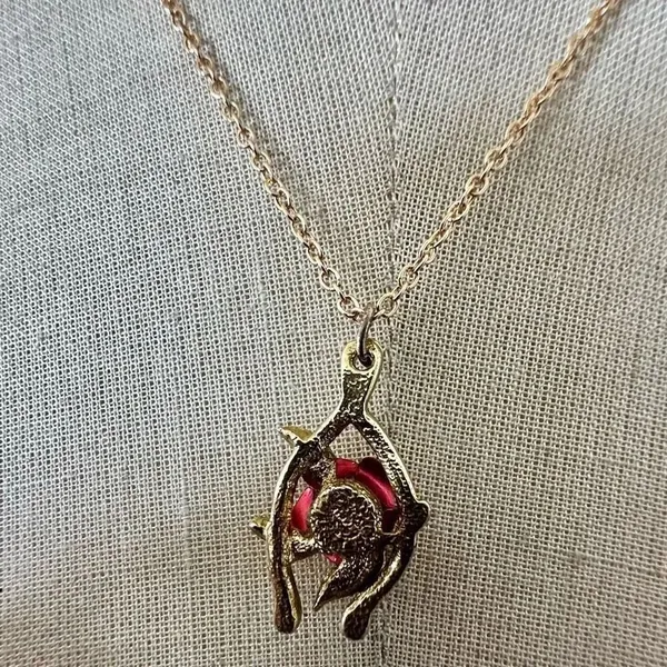 Vintage Gold-Tone Wishbone Red Rose Pendant Necklace - Image 3