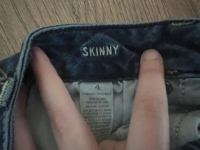 American Eagle Skinny Jeans - Image 4