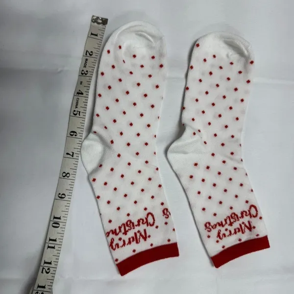 Women's‎ Christmas-themed crew socks NEW in Bag. - Image 2