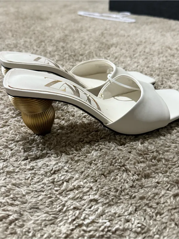 Zara White Women's Open-Toe Heeled Sandals with Sculpted Gold Heel - Image 3