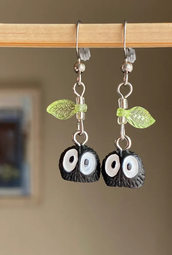 Handmade Kawaii fairy cottage style soot dangle earrings 🍃🌀🌳 - Image 2