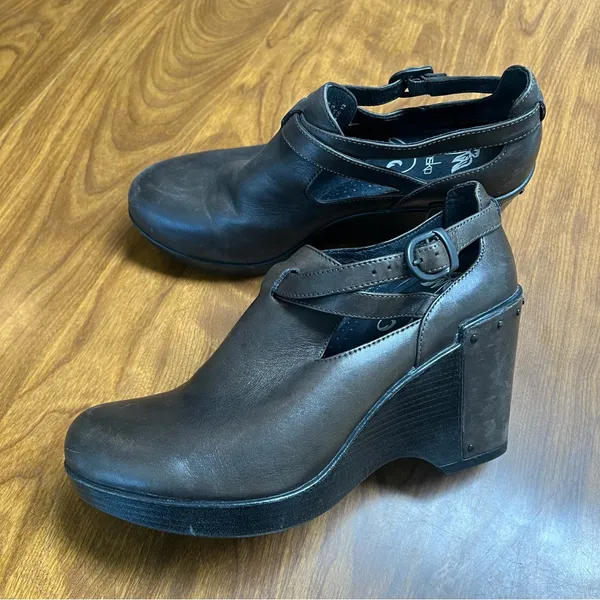 Dansko Franka Wedge Booties Brown Leather Cutout Heel Clogs Strap size 39 - Image 2