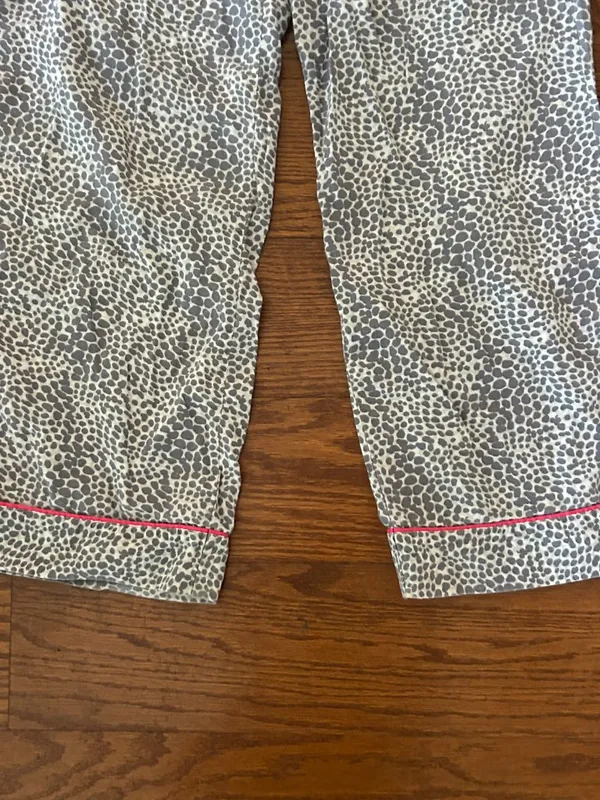 Victoria's Secret Pajama Pants Gray Leopard Print Size XS Loungewear Loungepants - Image 7