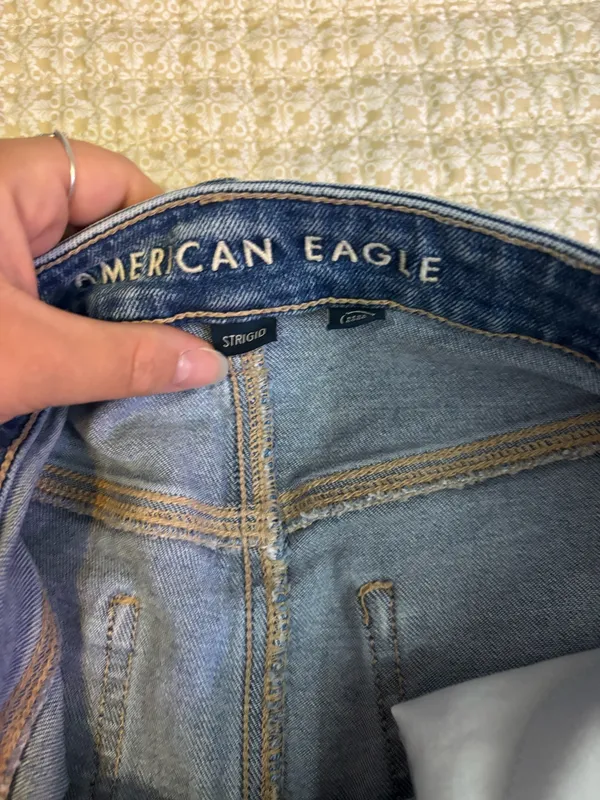 American Eagle Jeans - Image 3