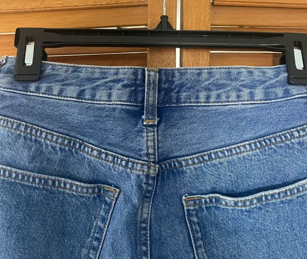 BDG Urban Outfitters Mom High Rise Blue Denim Cutoffs Shorts Sz 27 - Image 6
