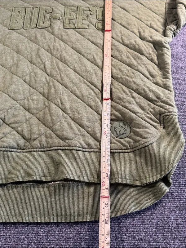 Buc-ees Women's Quilted Green Long Sleeve Sweatshirt Size Large - Image 7