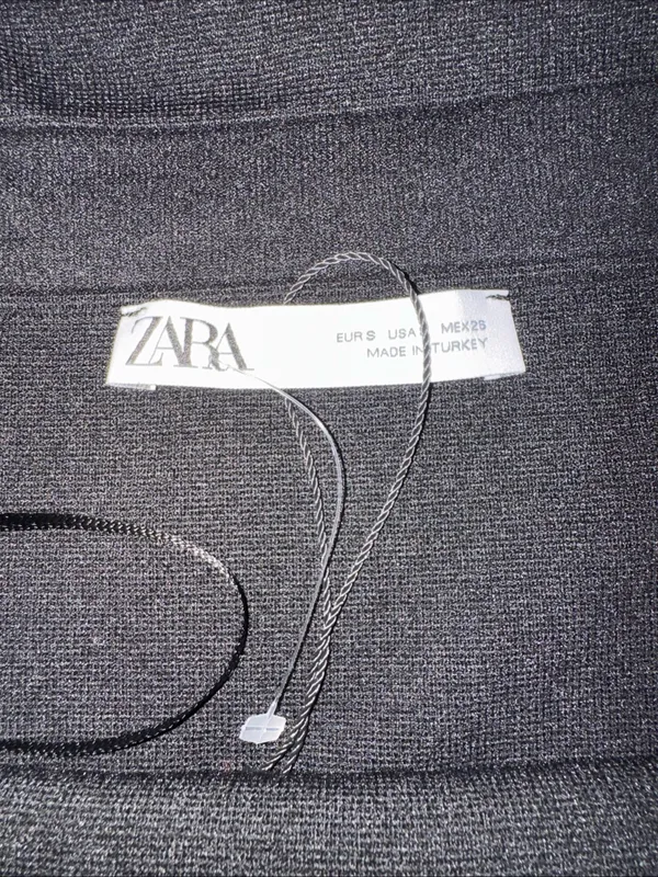 Zara Black Off-Shoulder Crop Top - Image 3